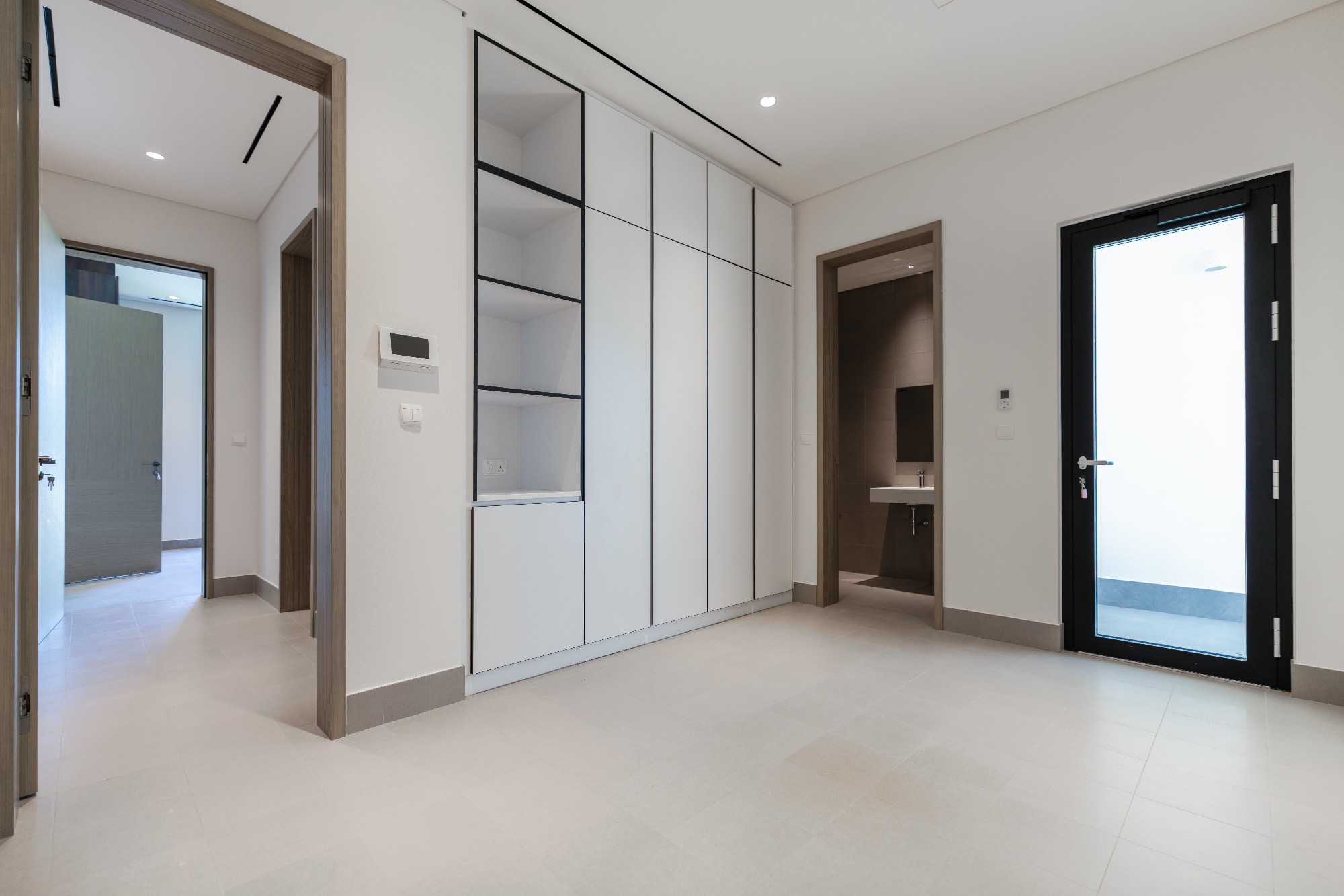 Reem 6 entrance.jpg